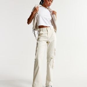 Abercrombie Women's Cream Cargo Pants